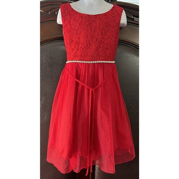 -DRESS GIRLS red lace top dress pearl faux waist band Size 7, by speechless - Picture 2 of 4